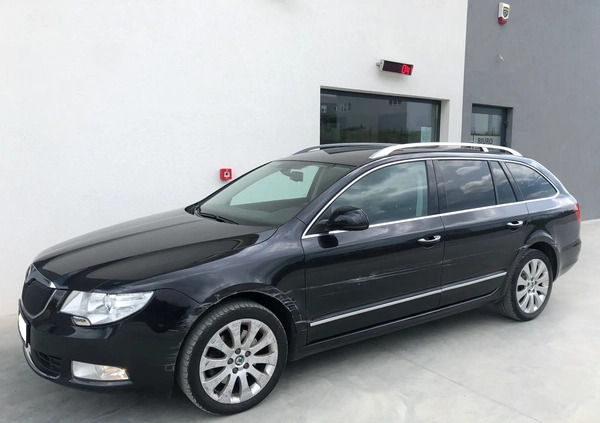 Skoda Superb cena 23900 przebieg: 168841, rok produkcji 2010 z Nowe Miasto Lubawskie małe 326